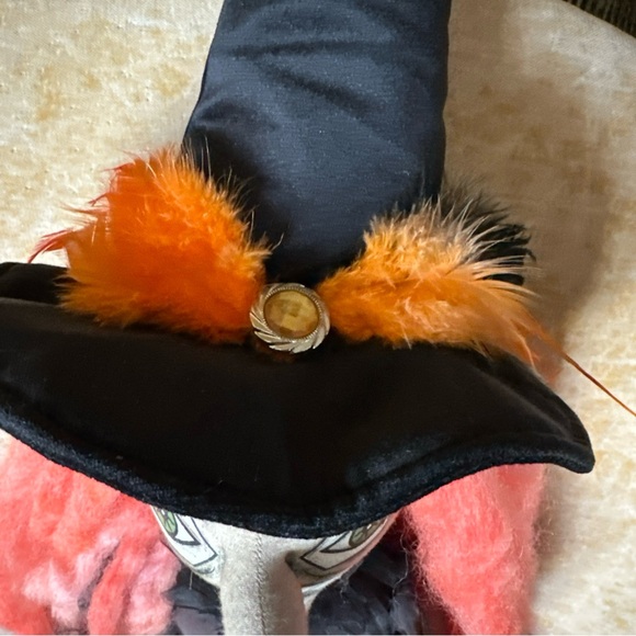 Brand new Joe Spencer’s gathered traditions, Elfreda Witch Doll. 
New with Tag. - Picture 8 of 8